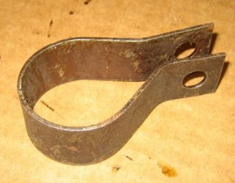 CLAMP SUPPORT OIL FILLER PIPE