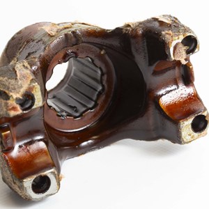 YOKE FRONT PROP SHAFT TO TRANSFER W/SHIE