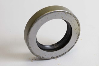 OIL SEAL OUTPUT SHAFTS