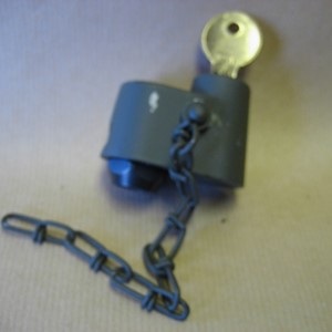 SPARE WHEEL LOCK ASSEMBLY