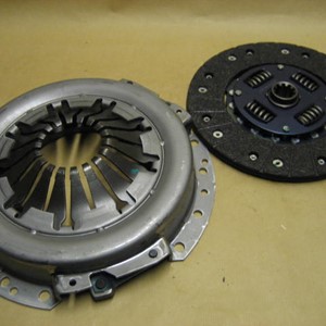 CLUTCH PRESSURE PLATE AND DISK ASSEMBLY