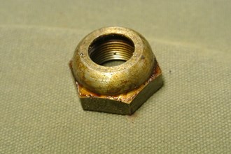 NUT STEERING WHEEL