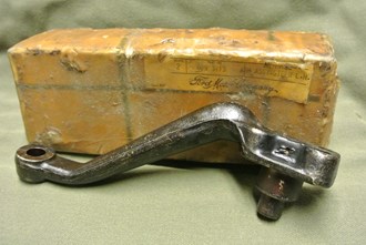 ARM STEERING KNUCKLE LEFT W/KING PIN ASS