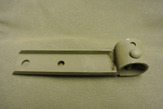 BRACKET "P" R H RAIL FRONT